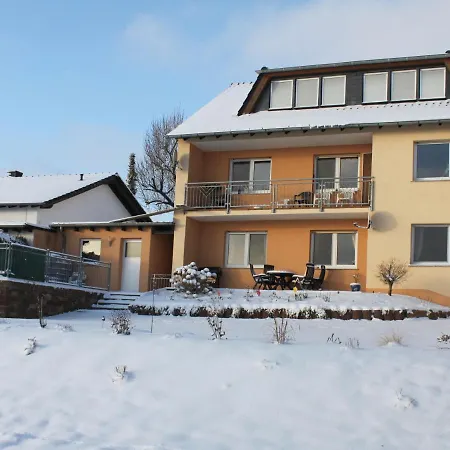 Spacious In Bettenfeld With Private Terrace Appartement Meerfeld