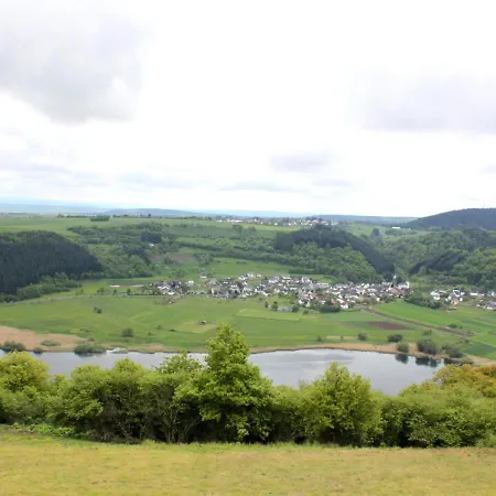 Appartement Spacious In Bettenfeld With Private Terrace