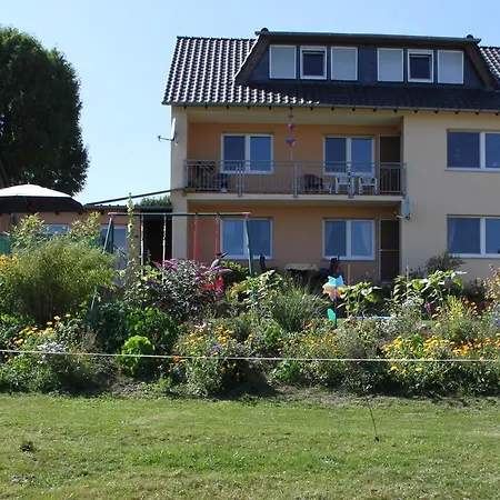 Spacious In Bettenfeld With Private Terrace Meerfeld